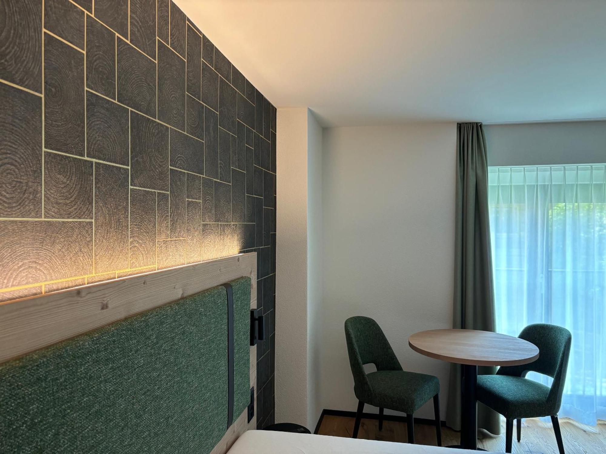 Appart Hotel Pitschonia Self Check-In Andeer Exterior foto